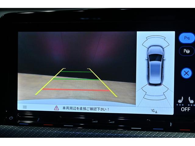 ゴルフＲヴァリアント ベースグレード　ピュアホワイト／純正ＯＰ１９インチアルミホイール／ＤＣＣ　ＰＫＧ／ＡＣＣ／ＨＵＤ／ＤｉｓｃｏｖｅｒＰｒｏ／ＩＱＬＥＤヘッドライト／ＡｐｐｌｅＣａｒＰｌａｙ／オートマチックハイビーム／ブルーキャリパー（12枚目）