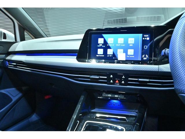 ゴルフＲヴァリアント ベースグレード　ピュアホワイト／純正ＯＰ１９インチアルミホイール／ＤＣＣ　ＰＫＧ／ＡＣＣ／ＨＵＤ／ＤｉｓｃｏｖｅｒＰｒｏ／ＩＱＬＥＤヘッドライト／ＡｐｐｌｅＣａｒＰｌａｙ／オートマチックハイビーム／ブルーキャリパー（38枚目）