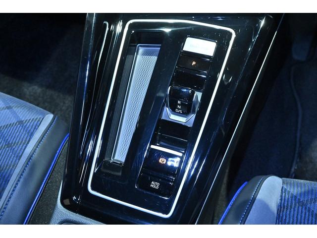 ゴルフＲヴァリアント ベースグレード　ピュアホワイト／純正ＯＰ１９インチアルミホイール／ＤＣＣ　ＰＫＧ／ＡＣＣ／ＨＵＤ／ＤｉｓｃｏｖｅｒＰｒｏ／ＩＱＬＥＤヘッドライト／ＡｐｐｌｅＣａｒＰｌａｙ／オートマチックハイビーム／ブルーキャリパー（43枚目）