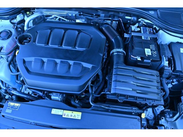 ゴルフＲヴァリアント ベースグレード　ピュアホワイト／純正ＯＰ１９インチアルミホイール／ＤＣＣ　ＰＫＧ／ＡＣＣ／ＨＵＤ／ＤｉｓｃｏｖｅｒＰｒｏ／ＩＱＬＥＤヘッドライト／ＡｐｐｌｅＣａｒＰｌａｙ／オートマチックハイビーム／ブルーキャリパー（59枚目）