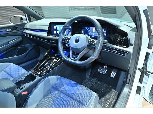 ゴルフＲ ベースグレード　１オーナー／ＤＣＣパッケージ／１９インチＡＷ／ＡＣＣ／ＨＵＤ／ＢＳＭ／バックカメラ／シートヒーター／ダウンサス／ステアリングヒーター／フルセグ／コーナーセンサー／ワイヤレス充電／ＥＴＣ２．０／４ＷＤ（17枚目）