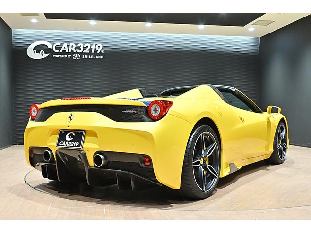 ４５８スペチアーレＡ ベースグレード　世界限定４９９台／正規Ｄ車／Ｇｉａｌｌｏ　Ｔｒｉｐｒｏ　Ｓｔｒａｔｏ／ＮＡＲＴレーシングストライプ／カーボンエクステリア／３Ｄカーボンレーシングシート／前後コーナーセンサー／ＬＥＤステアリング（2枚目）