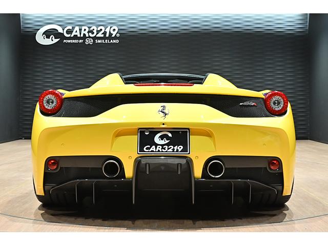 ４５８スペチアーレＡ ベースグレード　世界限定４９９台／正規Ｄ車／Ｇｉａｌｌｏ　Ｔｒｉｐｒｏ　Ｓｔｒａｔｏ／ＮＡＲＴレーシングストライプ／カーボンエクステリア／３Ｄカーボンレーシングシート／前後コーナーセンサー／ＬＥＤステアリング（4枚目）