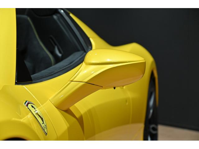 ４５８スペチアーレＡ ベースグレード　世界限定４９９台／正規Ｄ車／Ｇｉａｌｌｏ　Ｔｒｉｐｒｏ　Ｓｔｒａｔｏ／ＮＡＲＴレーシングストライプ／カーボンエクステリア／３Ｄカーボンレーシングシート／前後コーナーセンサー／ＬＥＤステアリング（28枚目）