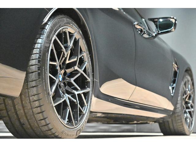 Ｍ８ Ｍ８グランクーペ　コンペティション　Ｍスポーツエキゾーストシステム／Ｍヘッドライナー／カーボンインテリアトリム／ＢＭＷｉｎｄｉｖｉｄｕａｌ／コンペティション専用２０インチＡＷ／アダプティブＭサスペンション／ハイグロスシャドーライン（17枚目）