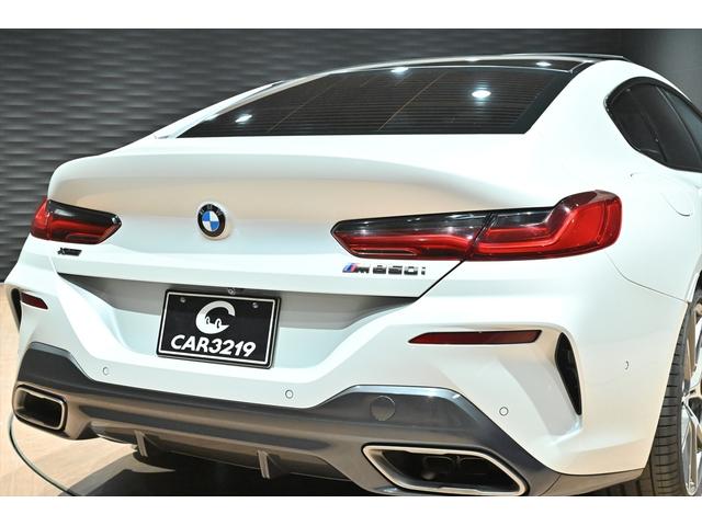 ８シリーズ Ｍ８５０ｉ　ｘＤｒｉｖｅ　グランクーペ　インディビジュアルレザー　アイボリーホワイト・ナイトブルー／アルカンターラルーフライニングナイトブルー／サンルーフ／ナイトビジョン／ＡＣＣ／ＨＵＤ／シートヒーター／シートエアコン／ＢＭＷレーザーライト（31枚目）