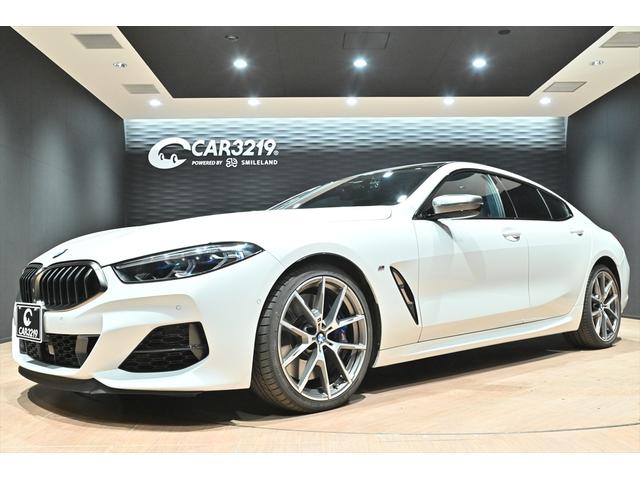 ８シリーズ Ｍ８５０ｉ　ｘＤｒｉｖｅ　グランクーペ　インディビジュアルレザー　アイボリーホワイト・ナイトブルー／アルカンターラルーフライニングナイトブルー／サンルーフ／ナイトビジョン／ＡＣＣ／ＨＵＤ／シートヒーター／シートエアコン／ＢＭＷレーザーライト（62枚目）