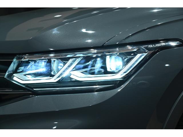 ティグアン Ｒ　専用エクステリア／クロ－ムＰＫＧ／Ｒ専用ナッパーレザーシート／ワンオ－ナ－／４ＭＯＴＩＯＮアクティブコントロール／アダプティブシャ－シコントロール／ＤＩＳＣＯＶＥＲＰＲＯ／ドルフィングレーＭ（30枚目）