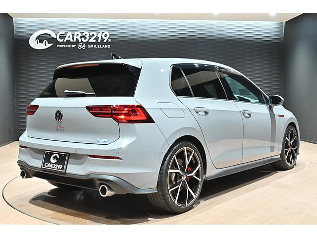 ゴルフＧＴＩ ベースグレード　ＤＣＣパッケージ／テクノロジーパッケージ／ＤｉｓｃｏｖｅｒＰＲＯ／ＬＥＤマトリックスヘッドライトＩＱライト／フルセグ／ＨＵＤ／専用エクステリア／専用ファブリックシート／ム－ンスト－ングレー／（5枚目）