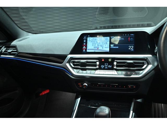 �A���r�G���g�E���C�g�F���ڏƖ��ƊԐڏƖ���g�ݍ��킹�āA�����ɖ������C���e���A�̕��͋C�𐶂ݏo���܂��B