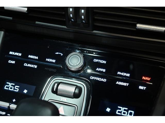 カイエンクーペ カイエンＧＴＳ　クーペ　ジェットブラックメタリック／スポーツクロノＰＫＧ／ＰＤＬＳプラス／ＢＯＳＥサウンド／２１インチＲＳスパイダーデザイン／スポーツエキゾースト／エントリードライブ／ＰＡＳＭ／アルカンターラルーフライニング（47枚目）