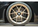 BBS FI-R EVO ハイパフォーマンスカー専用設計で好評を得ている「FI-R」をベースにさらに適切な穴あけ加工を施し、軽さと強靭さのバランスを追求。BBS鍛造でしか成立しえないデザイン