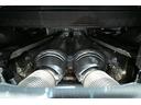 V6ターボエンジンと電動モーターを組み合わせたプラグインハイブリッドシステムを採用。フル電動で最大25 kmの走行可能