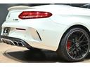 Ｃ６３　Ｓカブリオレ　ダイヤモンドホワイト／ブラック×グレーレザーシート／１９インチＡＭＧアルミホイール／ブルメスター／ＡＭＧパフォーマンスエキゾースト／エアスカーフ／ＬＥＤライト／ディスタンスパイロット／ＡＣＣ／ＢＳＭ（26枚目）