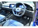 とても広々とした高級感あるインテリア♪シートやステアリング・パネル類の状態も良好です♪当店の展示車は全車クリーニング済みです。再度クリーニング後にご納車させて頂きます。