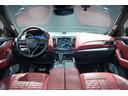 とても広々とした高級感あるインテリア♪シートやステアリング・パネル類の状態も良好です♪当店の展示車は全車クリーニング済みです。再度クリーニング後にご納車させて頂きます。