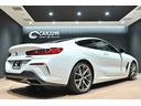 Ｍ８５０ｉ　ｘＤｒｉｖｅクーペ　ミネラルホワイト／カーボンルーフ／タルトゥーフォ・ブラックレザー／ドライビングアシストＰ／Ｈ＆Ｋサウンドシステム／パーキングアシスト／ＡＣＣ／ＢＳＭ／ＨＵＤ／シートヒーター＆クーラー／レーザーライト（62枚目）