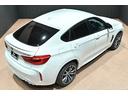 X6 M ベースグレード アルピンホワイトIII/MライトAWダブルスポ-クスタイリング611M/シ-トヒーター/LEDヘッドライト/360カメラ/ソフトクローズドア/純正20インチAW/コーナ-センサー/パワーバックドア(7枚目)