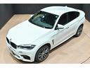 X6 M ベースグレード アルピンホワイトIII/MライトAWダブルスポ-クスタイリング611M/シ-トヒーター/LEDヘッドライト/360カメラ/ソフトクローズドア/純正20インチAW/コーナ-センサー/パワーバックドア(8枚目)