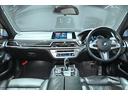 とても広々とした高級感あるインテリア♪シートやステアリング・パネル類の状態も良好です♪当店の展示車は全車クリーニング済みです。再度クリーニング後のご納車となります。