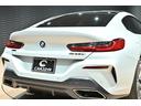 Ｍ８５０ｉ　ｘＤｒｉｖｅ　グランクーペ　インディビジュアルレザー　アイボリーホワイト・ナイトブルー／アルカンターラルーフライニングナイトブルー／サンルーフ／ナイトビジョン／ＡＣＣ／ＨＵＤ／シートヒーター／シートエアコン／ＢＭＷレーザーライト（31枚目）