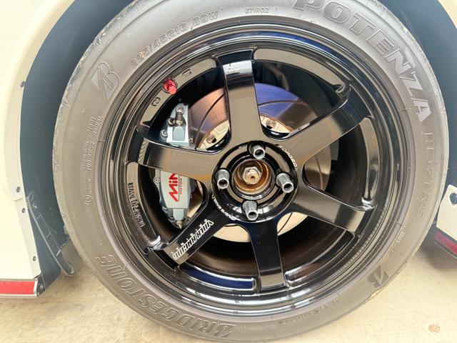 ノート ニスモ　Ｓ　ブラックリミテッド　ＭＩＮＥ’Ｓ　デモカー　マインズ　フルチューニング　ＮＩＳＭＯ　Ｓ　５ＭＴ　ガレージ保管（9枚目）