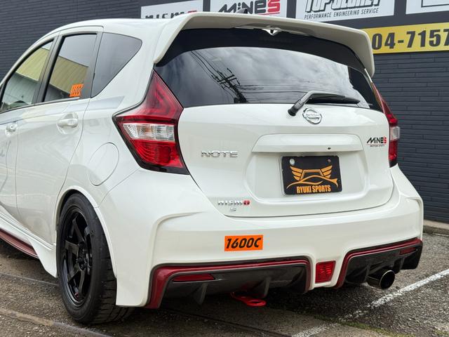 ノート ニスモ　Ｓ　ブラックリミテッド　ＭＩＮＥ’Ｓ　デモカー　マインズ　フルチューニング　ＮＩＳＭＯ　Ｓ　５ＭＴ　ガレージ保管（21枚目）
