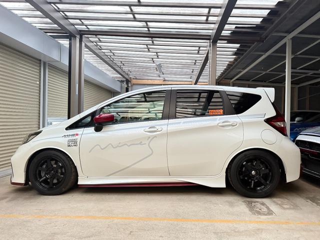 ノート ニスモ　Ｓ　ブラックリミテッド　ＭＩＮＥ’Ｓ　デモカー　マインズ　フルチューニング　ＮＩＳＭＯ　Ｓ　５ＭＴ　ガレージ保管（26枚目）