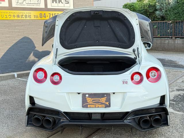GT-R プレミアムエディション プレミアムエディション ・VARIS Magnum Opus フルコンプリート ・RAYS GT090 21AW ・レカロシート ・アルカンターラ加工 ・カーボンインテリアパネル(8枚目)