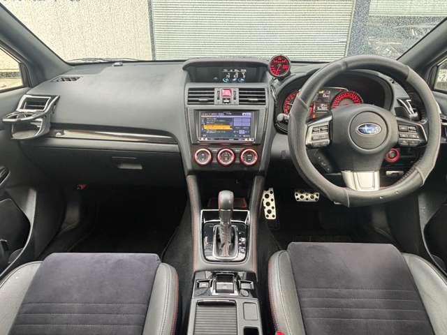 WRX S4 2.0GT-Sアイサイト 社外SDナビTV STiアンダーエアロ 大型リアスポイラー HKS車高調 Defiブーストメーター レーダークルーズ HIDヘッドライト バックカメラ ハーフレザーシート スマートキー ETC(2枚目)