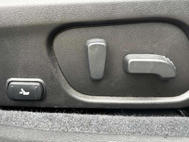 WRX S4 2.0GT-Sアイサイト 社外SDナビTV STiアンダーエアロ 大型リアスポイラー HKS車高調 Defiブーストメーター レーダークルーズ HIDヘッドライト バックカメラ ハーフレザーシート スマートキー ETC(15枚目)