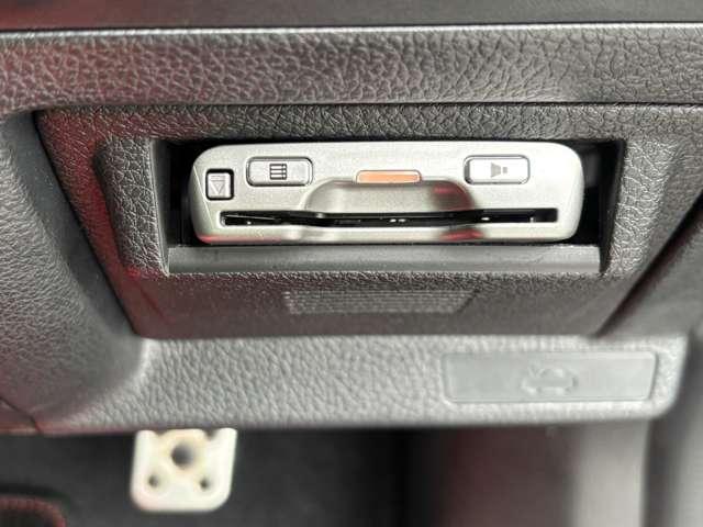 WRX S4 2.0GT-Sアイサイト 社外SDナビTV STiアンダーエアロ 大型リアスポイラー HKS車高調 Defiブーストメーター レーダークルーズ HIDヘッドライト バックカメラ ハーフレザーシート スマートキー ETC(17枚目)