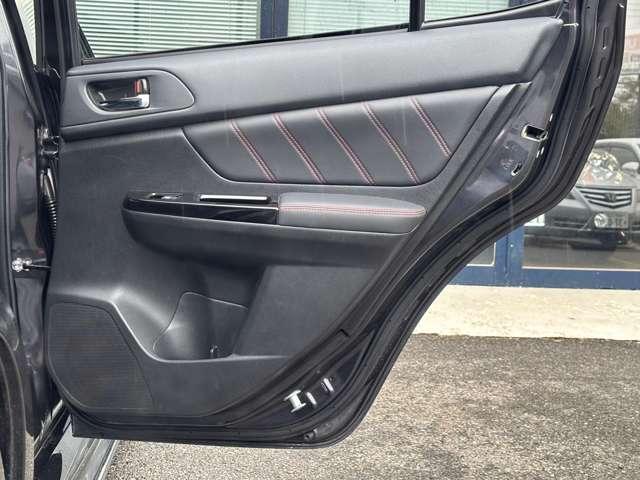 WRX S4 2.0GT-Sアイサイト 社外SDナビTV STiアンダーエアロ 大型リアスポイラー HKS車高調 Defiブーストメーター レーダークルーズ HIDヘッドライト バックカメラ ハーフレザーシート スマートキー ETC(38枚目)