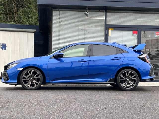 シビック ハッチバック 大型ナビTV 大型リアウィング  ホンダセンシングLEDヘッドライト&フォグランプ バックカメラ シートヒーター 純正18インチアルミ ビルトインETC(5枚目)