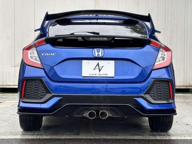 シビック ハッチバック 大型ナビTV 大型リアウィング  ホンダセンシングLEDヘッドライト&フォグランプ バックカメラ シートヒーター 純正18インチアルミ ビルトインETC(6枚目)