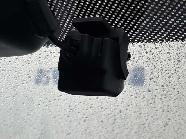 シビック ハッチバック 大型ナビTV 大型リアウィング  ホンダセンシングLEDヘッドライト&フォグランプ バックカメラ シートヒーター 純正18インチアルミ ビルトインETC(14枚目)