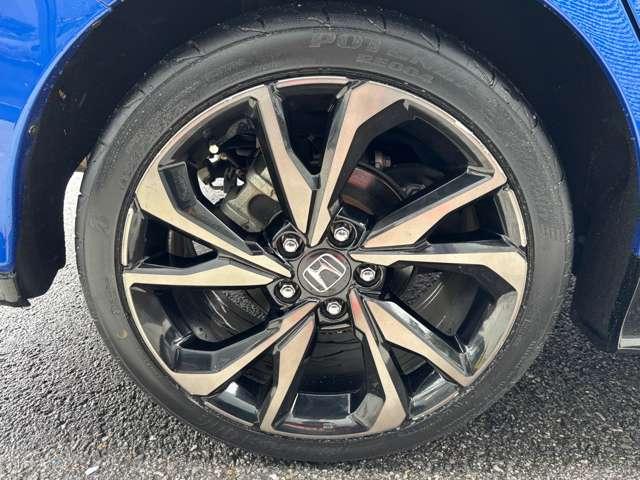 シビック ハッチバック 大型ナビTV 大型リアウィング  ホンダセンシングLEDヘッドライト&フォグランプ バックカメラ シートヒーター 純正18インチアルミ ビルトインETC(24枚目)