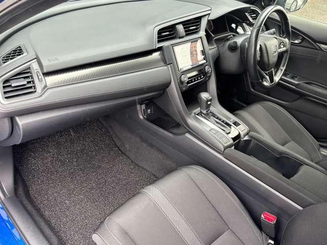 シビック ハッチバック 大型ナビTV 大型リアウィング  ホンダセンシングLEDヘッドライト&フォグランプ バックカメラ シートヒーター 純正18インチアルミ ビルトインETC(26枚目)