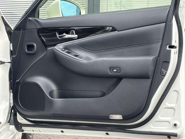 クラウンハイブリッド アスリートS 後期型 メーカーナビTV バックカメラ オプション18インチアルミ TEIN車高調 LEDヘッドライト トランクスポイラー シート&ステアリングヒーター スマートキー&プッシュスタート ETC(27枚目)