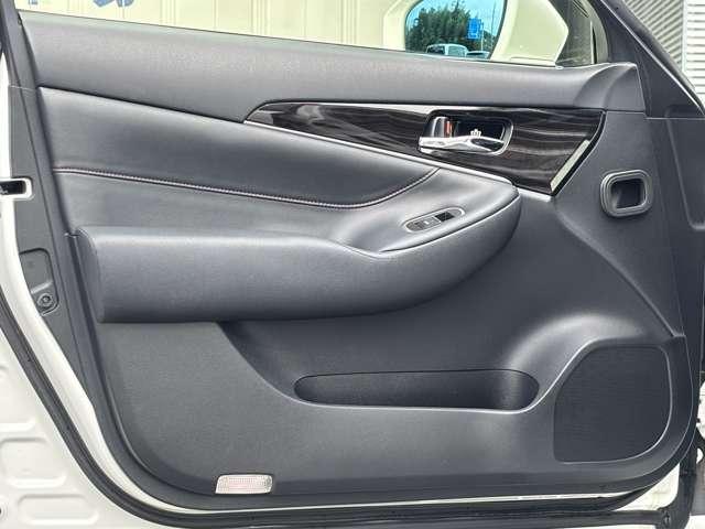 クラウンハイブリッド アスリートS 後期型 メーカーナビTV バックカメラ オプション18インチアルミ TEIN車高調 LEDヘッドライト トランクスポイラー シート&ステアリングヒーター スマートキー&プッシュスタート ETC(29枚目)