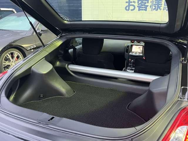 フェアレディZ  ナビ TV Bカメラ ETC MTモード パドルシフト 3連メーター HIDヘッドライト 純正18インチAW バックフォグ Bluetoothオーディオ インテリキー ユーザー様買取 各取扱説明書あり(8枚目)