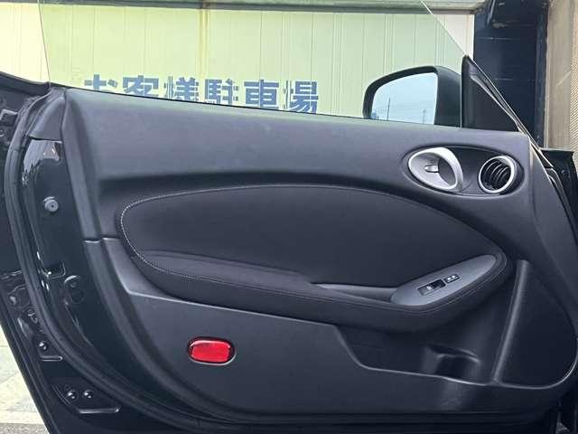 フェアレディZ  ナビ TV Bカメラ ETC MTモード パドルシフト 3連メーター HIDヘッドライト 純正18インチAW バックフォグ Bluetoothオーディオ インテリキー ユーザー様買取 各取扱説明書あり(25枚目)