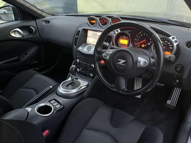 フェアレディZ  ナビ TV Bカメラ ETC MTモード パドルシフト 3連メーター HIDヘッドライト 純正18インチAW バックフォグ Bluetoothオーディオ インテリキー ユーザー様買取 各取扱説明書あり(26枚目)