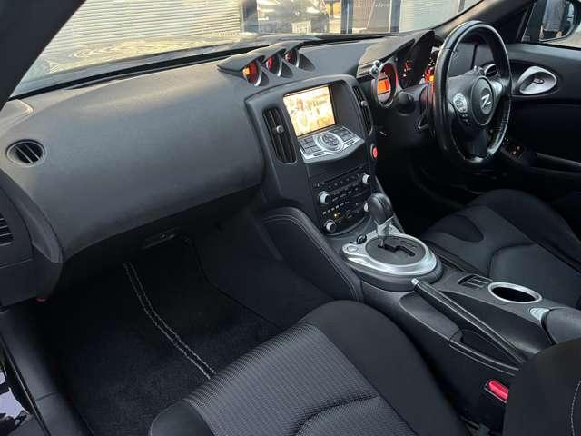 フェアレディZ  ナビ TV Bカメラ ETC MTモード パドルシフト 3連メーター HIDヘッドライト 純正18インチAW バックフォグ Bluetoothオーディオ インテリキー ユーザー様買取 各取扱説明書あり(27枚目)