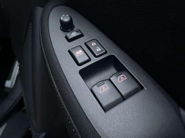 フェアレディZ  ナビ TV Bカメラ ETC MTモード パドルシフト 3連メーター HIDヘッドライト 純正18インチAW バックフォグ Bluetoothオーディオ インテリキー ユーザー様買取 各取扱説明書あり(30枚目)