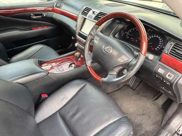 【インパネ】綺麗な状態を保っております。