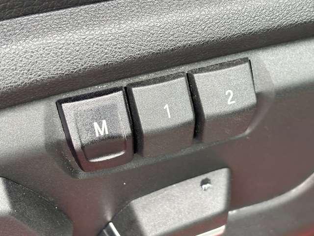 X5 ナビTV 全周囲カメラ サンルーフ 社外フルエアロ 黒革 シートヒーター シートメモリー付パワーシート 電動リヤゲート VOSSEN22インチAW 社外デュアルマフラー 社外車高調 ドラレコ ETC(16枚目)