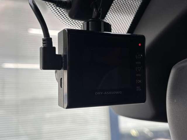 X5 ナビTV 全周囲カメラ サンルーフ 社外フルエアロ 黒革 シートヒーター シートメモリー付パワーシート 電動リヤゲート VOSSEN22インチAW 社外デュアルマフラー 社外車高調 ドラレコ ETC(18枚目)