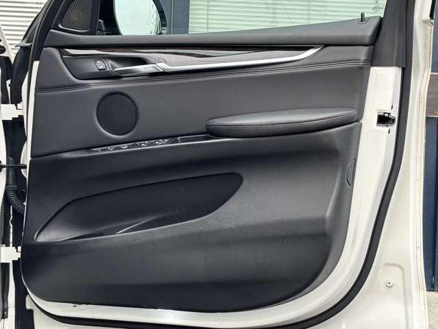 X5 ナビTV 全周囲カメラ サンルーフ 社外フルエアロ 黒革 シートヒーター シートメモリー付パワーシート 電動リヤゲート VOSSEN22インチAW 社外デュアルマフラー 社外車高調 ドラレコ ETC(31枚目)