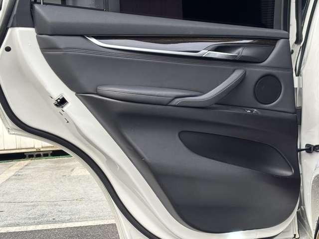 X5 ナビTV 全周囲カメラ サンルーフ 社外フルエアロ 黒革 シートヒーター シートメモリー付パワーシート 電動リヤゲート VOSSEN22インチAW 社外デュアルマフラー 社外車高調 ドラレコ ETC(37枚目)